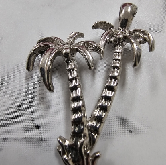 Silver Palm Tree Pendant - Picture 2 of 8